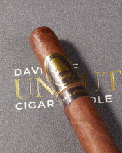 
                      
                        이미지를 갤러리 뷰어에 로드 , Davidoff Winston Churchill The Late Hour Robusto Cigar Bundle (Uncut)
                      
                    