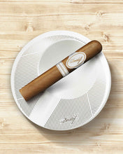 
                      
                        将图片加载到图库查看器，Davidoff Porcelain Round Ashtray (1 Cigar)
                      
                    